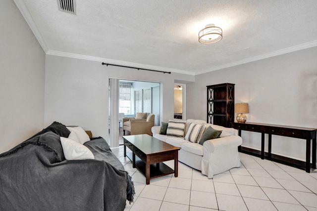 5072 SW 88th Terrace, Cooper City, FL 33328