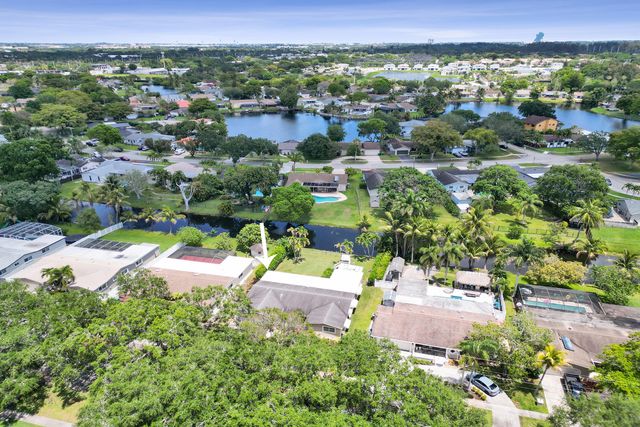 5072 SW 88th Terrace, Cooper City, FL 33328