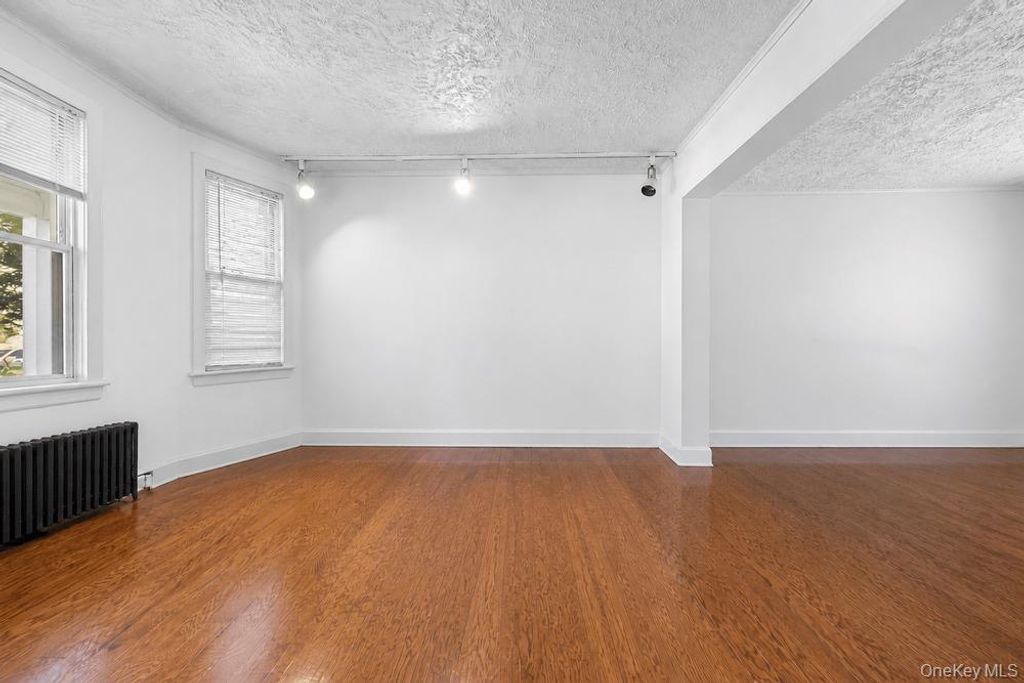 21 Mount Joy Place, New Rochelle, NY 10801 — photo 2