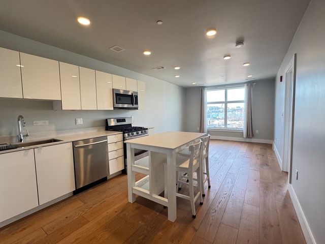 250 Meridian Street 204, Boston, MA 02118