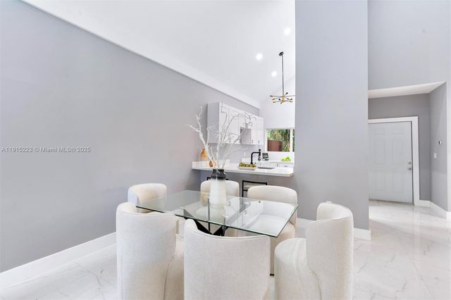 6884 NW 30th Ave, Fort Lauderdale, FL 33309