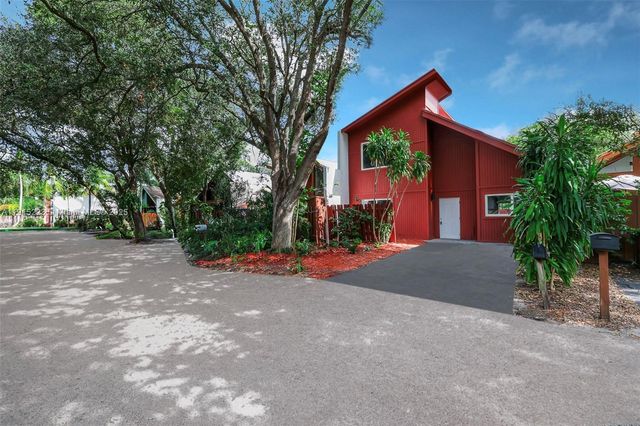 6884 NW 30th Ave, Fort Lauderdale, FL 33309