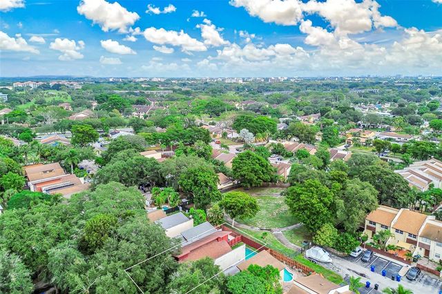 6884 NW 30th Ave, Fort Lauderdale, FL 33309