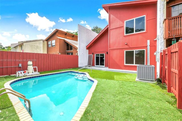 6884 NW 30th Ave, Fort Lauderdale, FL 33309