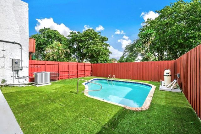 6884 NW 30th Ave, Fort Lauderdale, FL 33309