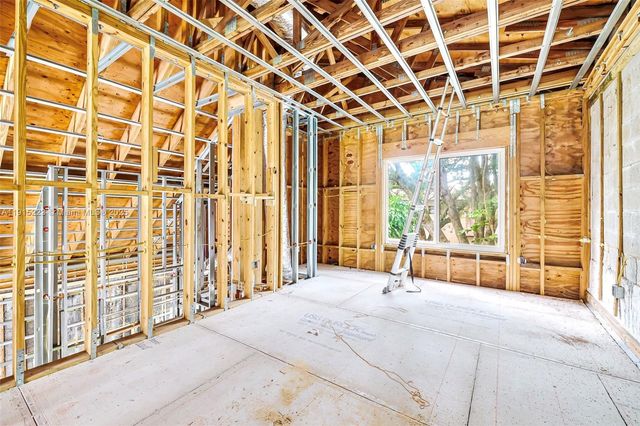 6884 NW 30th Ave, Fort Lauderdale, FL 33309