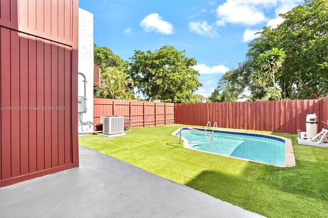 6884 NW 30th Ave, Fort Lauderdale, FL 33309