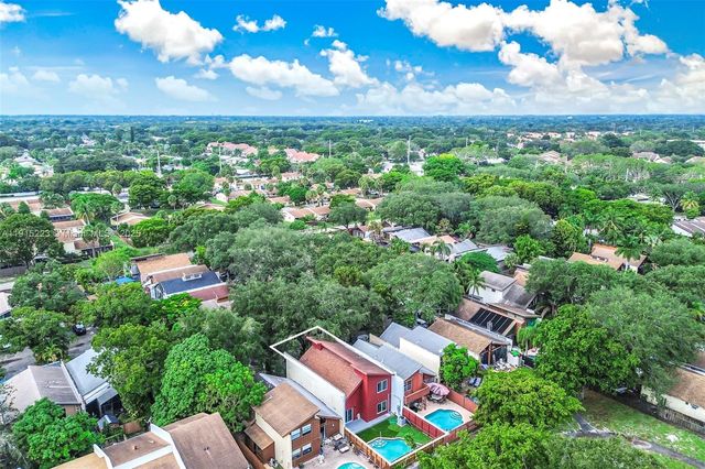 6884 NW 30th Ave, Fort Lauderdale, FL 33309
