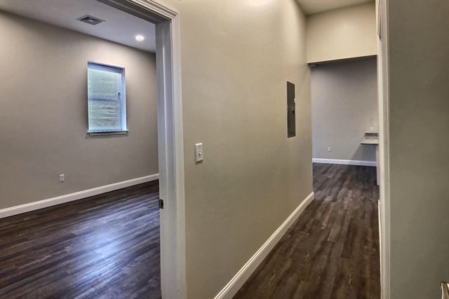 82 Concord St 2C, Framingham, MA 01702