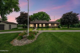 14079 S River Road, Grand Rapids, OH 43522