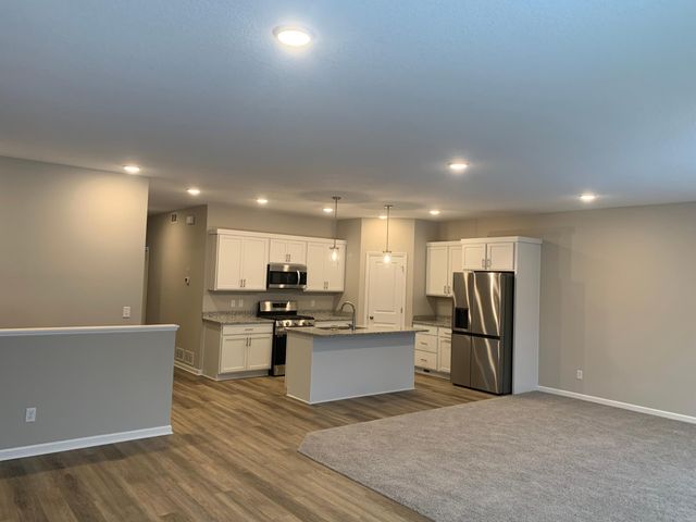 1550 100th Avenue NW, Coon Rapids, MN 55433