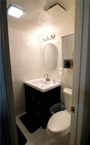 3805 Laurel Avenue, Kansas City, MO 64133