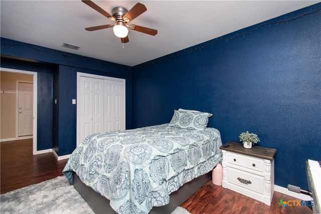 196 Oak Park One, Rockdale, TX 76567