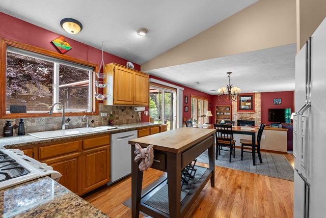 3520 E TRACEY Ct, Spokane, WA 99223