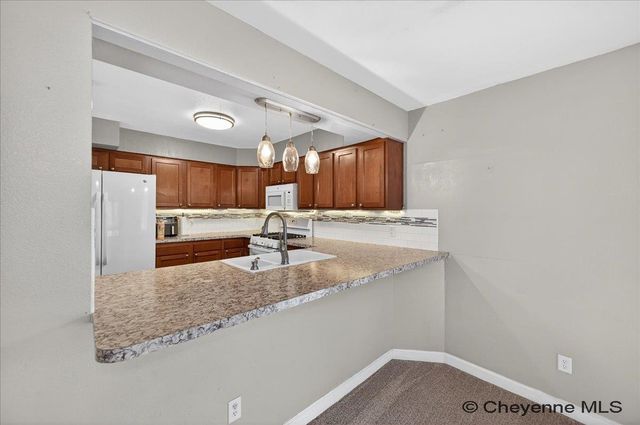 5210 WINDMILL RD, Cheyenne, WY 82009