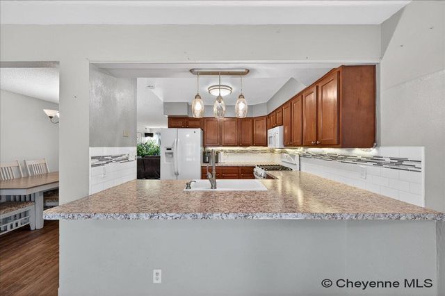 5210 WINDMILL RD, Cheyenne, WY 82009