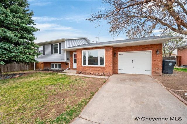 5210 WINDMILL RD, Cheyenne, WY 82009