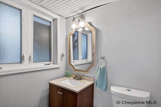 5210 WINDMILL RD, Cheyenne, WY 82009