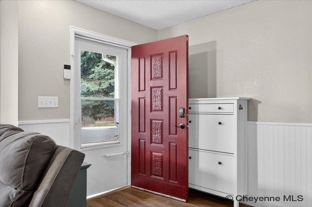 5210 WINDMILL RD, Cheyenne, WY 82009