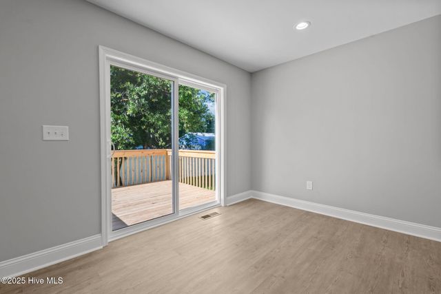 1100 W Massachusetts Avenue, Southern Pines, NC 28387