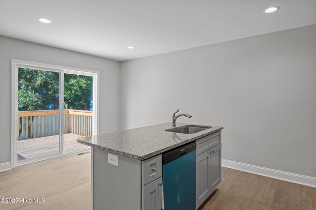 1100 W Massachusetts Avenue, Southern Pines, NC 28387