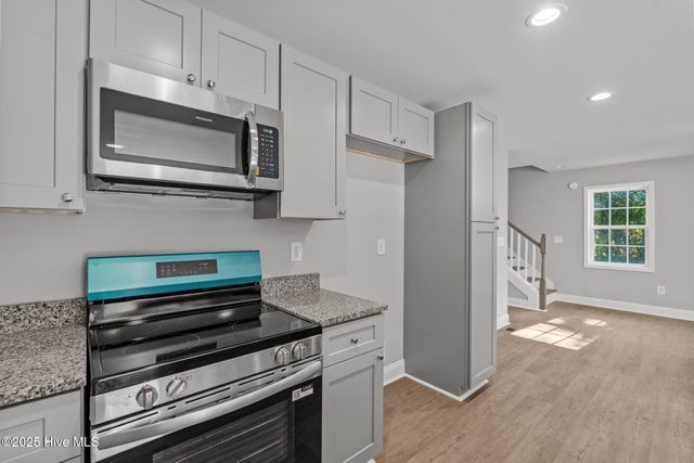 1100 W Massachusetts Avenue, Southern Pines, NC 28387