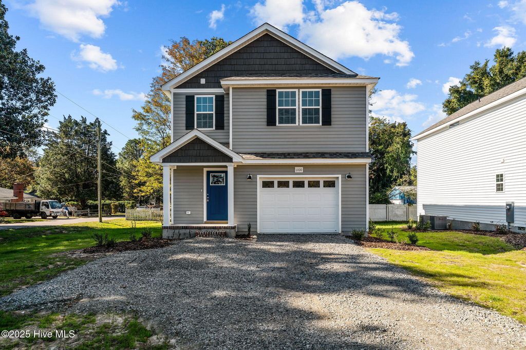 1100 W Massachusetts Avenue, Southern Pines, NC 28387