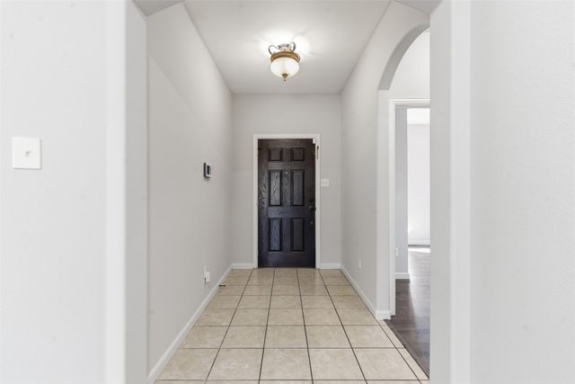 3137 Royal Crest Drive, Fort Worth, TX 76140