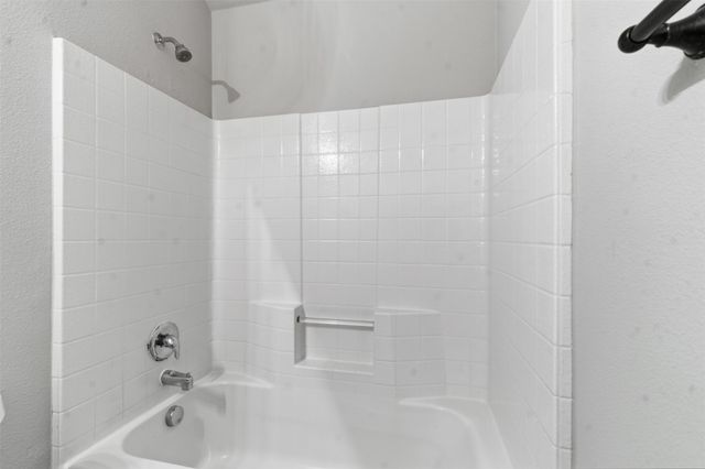 3137 Royal Crest Drive, Fort Worth, TX 76140