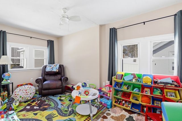 165 Lake Shore Dr, Weymouth, MA 02189