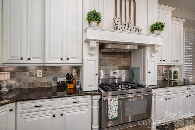 8000 Water View Drive, Belmont, NC 28012