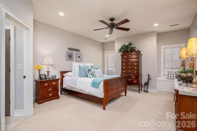 8000 Water View Drive, Belmont, NC 28012