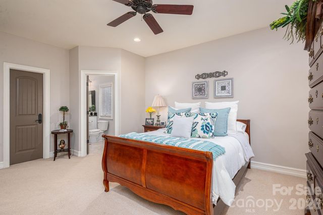 8000 Water View Drive, Belmont, NC 28012