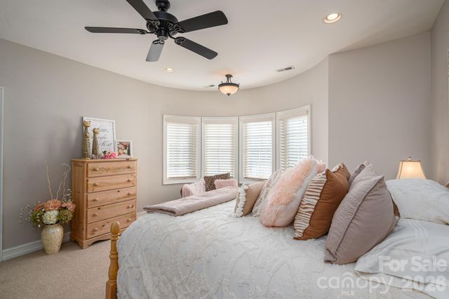 8000 Water View Drive, Belmont, NC 28012