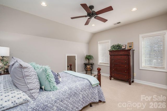 8000 Water View Drive, Belmont, NC 28012