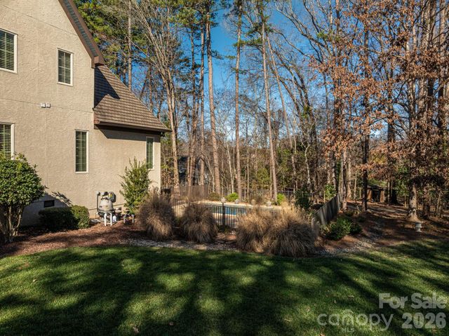 8000 Water View Drive, Belmont, NC 28012