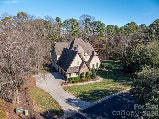 8000 Water View Drive, Belmont, NC 28012