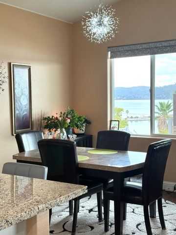 11921 Lakeshore Dr, Clearlake, CA 95422