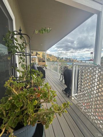 11921 Lakeshore Dr, Clearlake, CA 95422