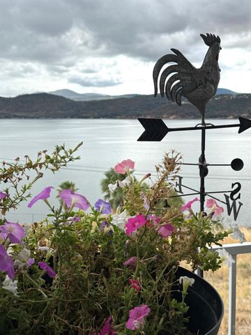 11921 Lakeshore Dr, Clearlake, CA 95422