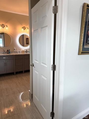 11921 Lakeshore Dr, Clearlake, CA 95422