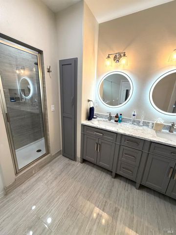 11921 Lakeshore Dr, Clearlake, CA 95422