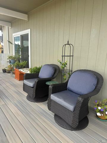 11921 Lakeshore Dr, Clearlake, CA 95422