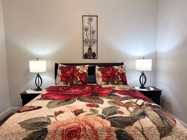 11921 Lakeshore Dr, Clearlake, CA 95422