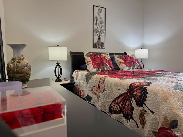 11921 Lakeshore Dr, Clearlake, CA 95422