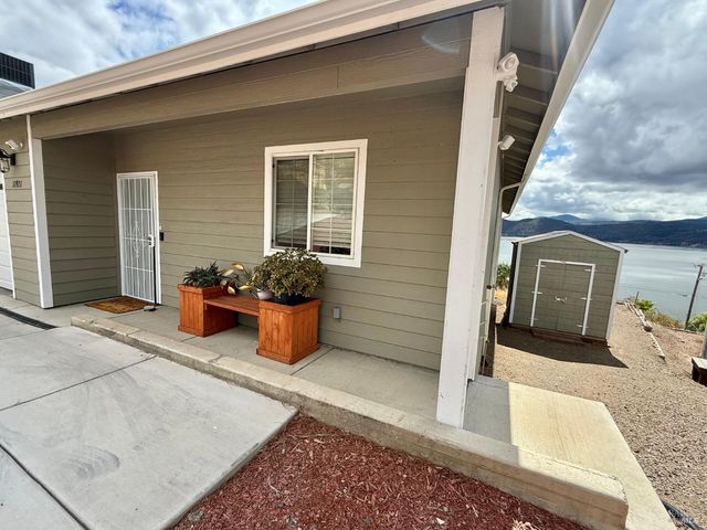 11921 Lakeshore Dr, Clearlake, CA 95422