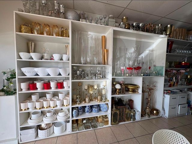 FLOWER BOUTIQUE FOR SALE, SW 137th Ave Miami, Miami, FL 33175