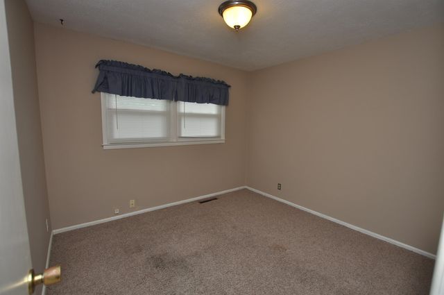 5925 Memphis, Wichita, KS 67220