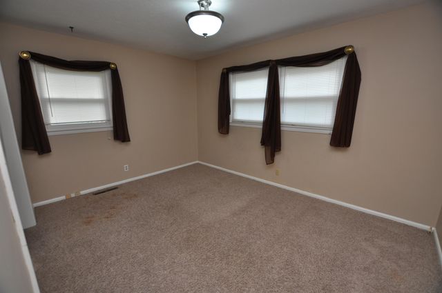 5925 Memphis, Wichita, KS 67220