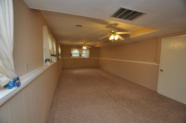 5925 Memphis, Wichita, KS 67220